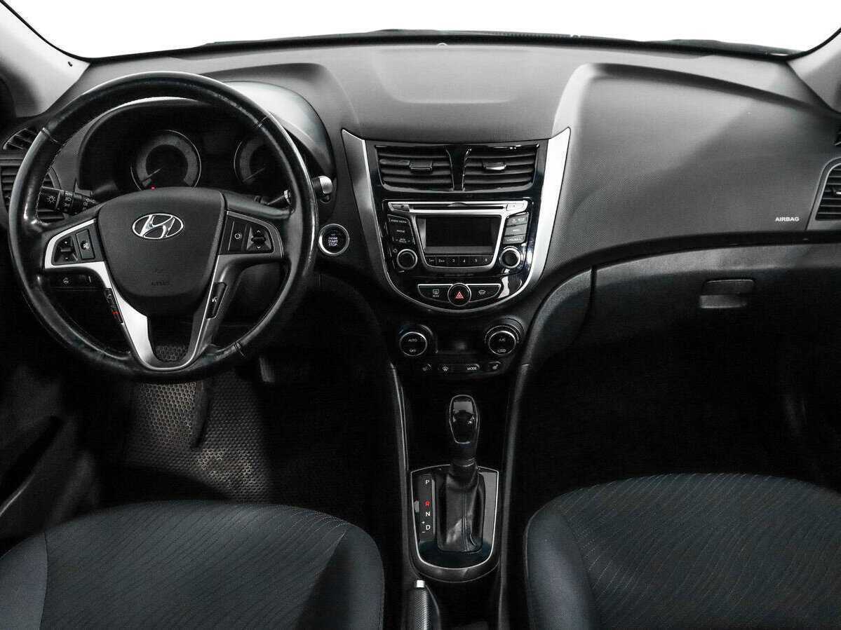 Купить Hyundai Solaris с пробегом. Фото: #12