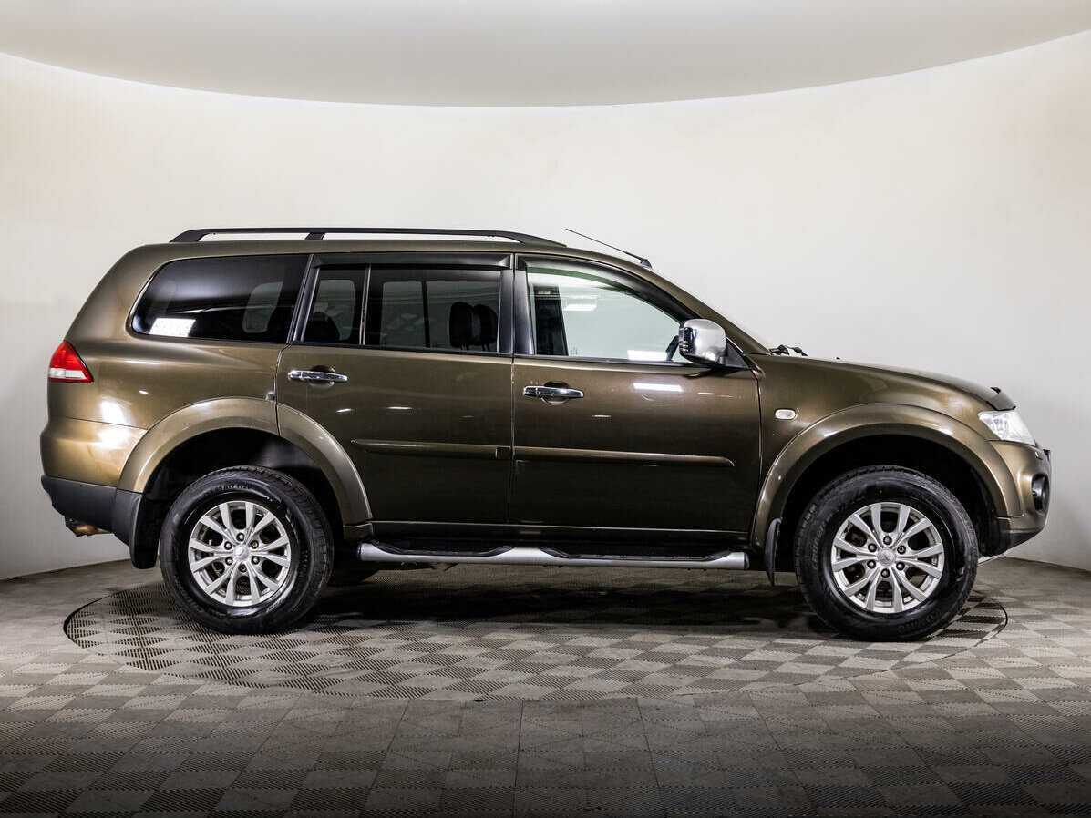 Купить Mitsubishi Pajero Sport с пробегом. Фото: #3