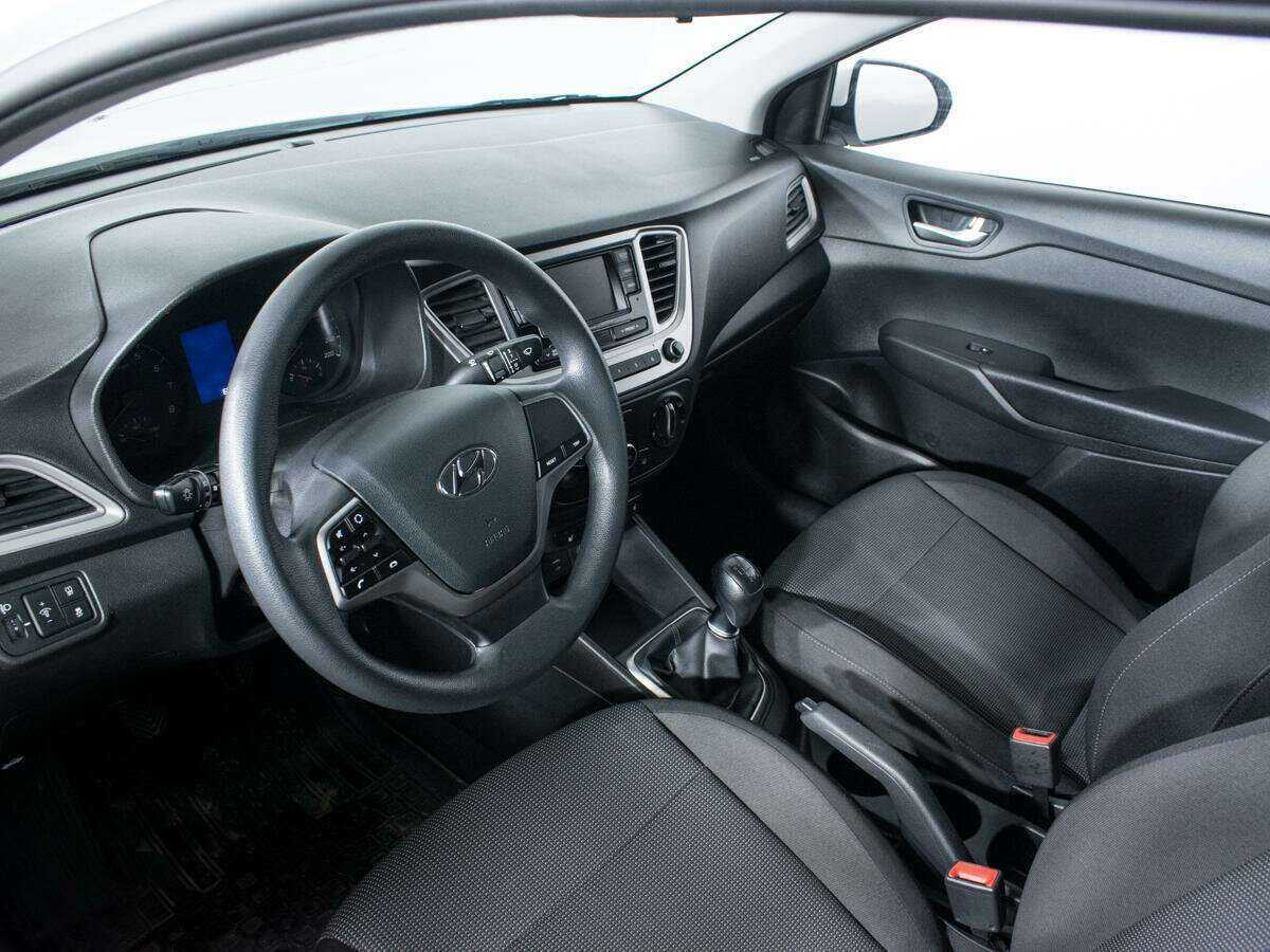 Купить Hyundai Solaris с пробегом. Фото: #12