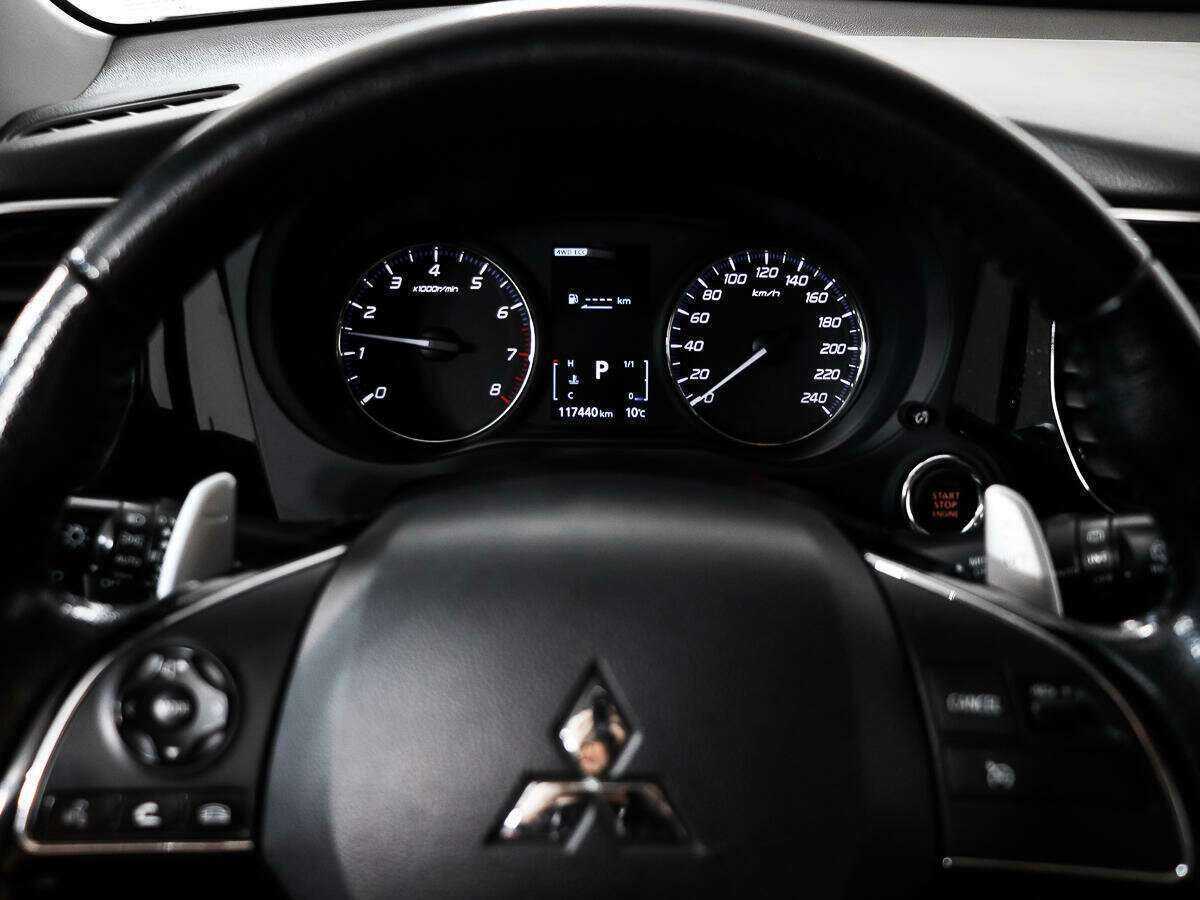 Купить Mitsubishi Outlander с пробегом. Фото: #17
