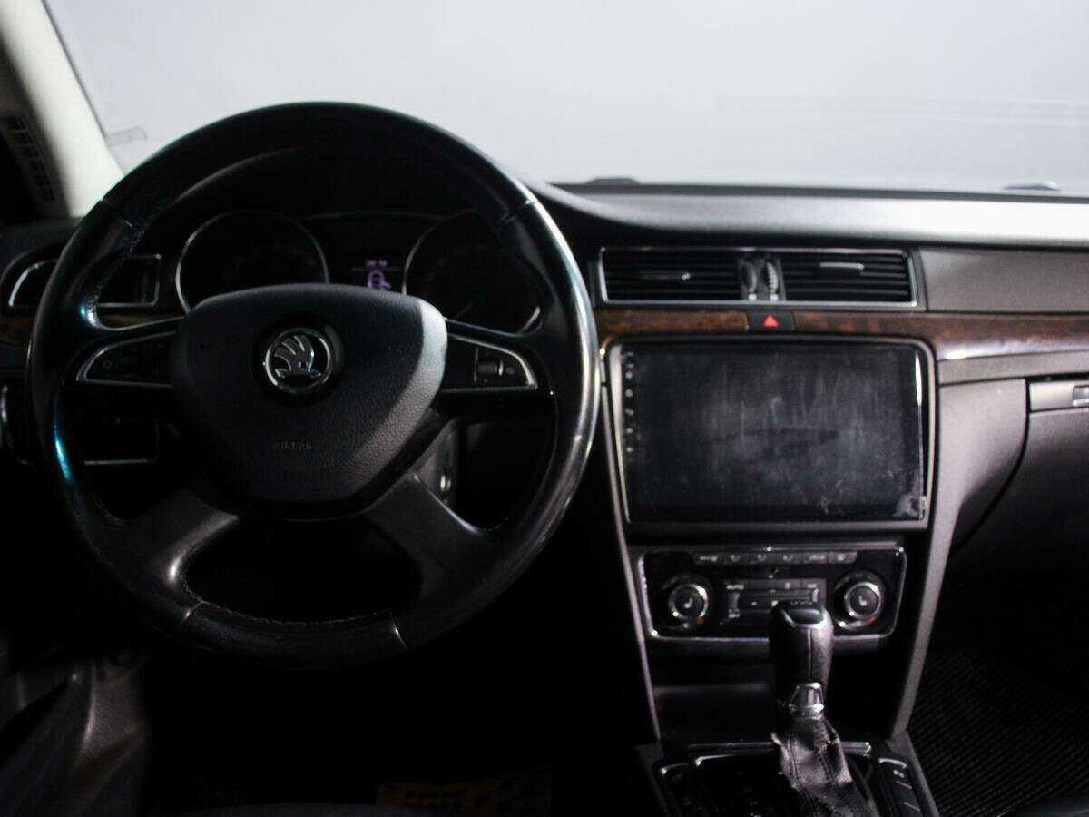 Купить Skoda Superb с пробегом. Фото: #10
