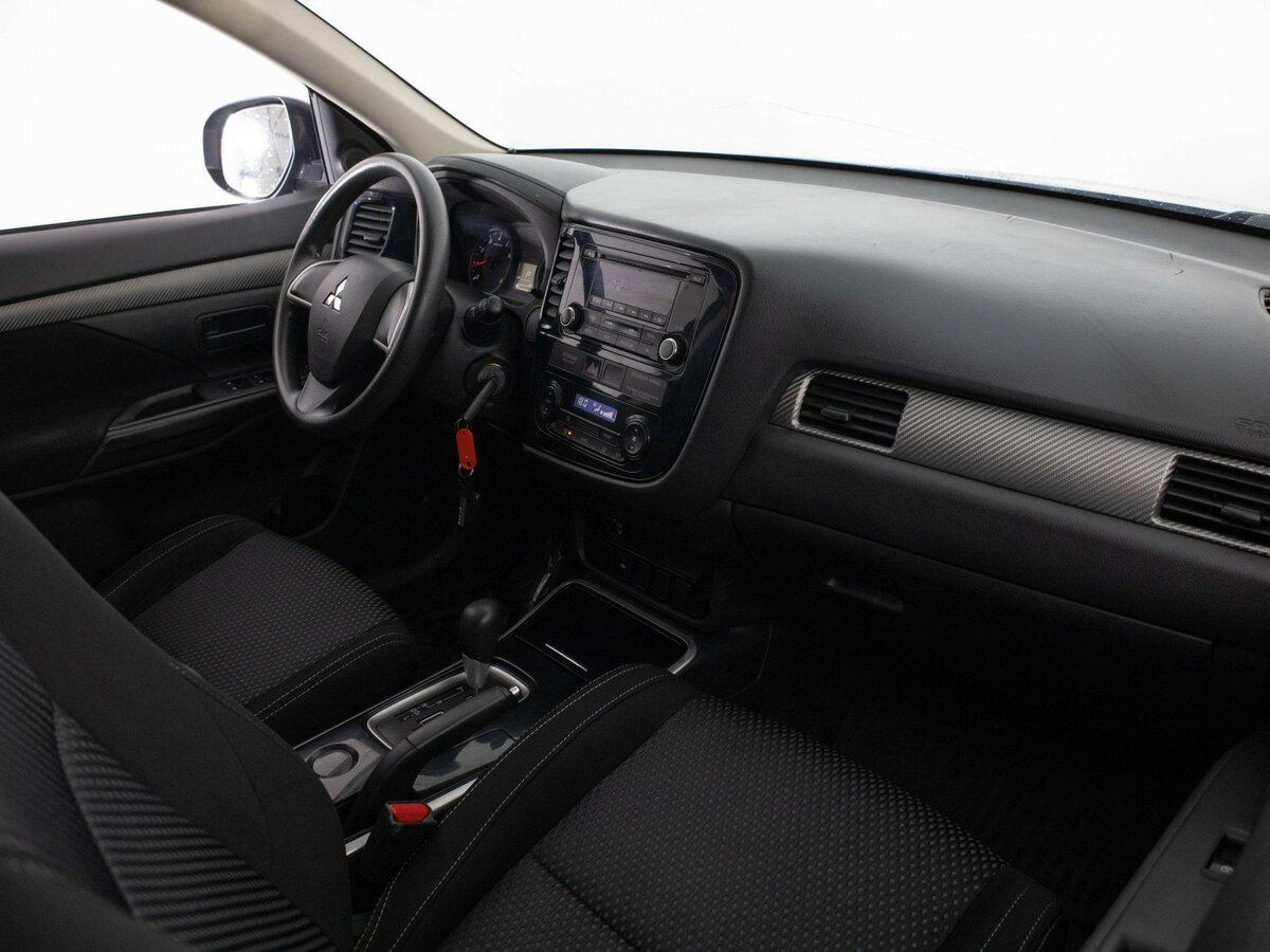 Купить Mitsubishi Outlander с пробегом. Фото: #11