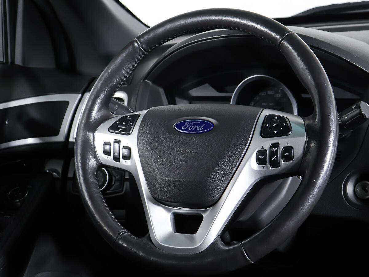 Купить Ford Explorer с пробегом. Фото: #14