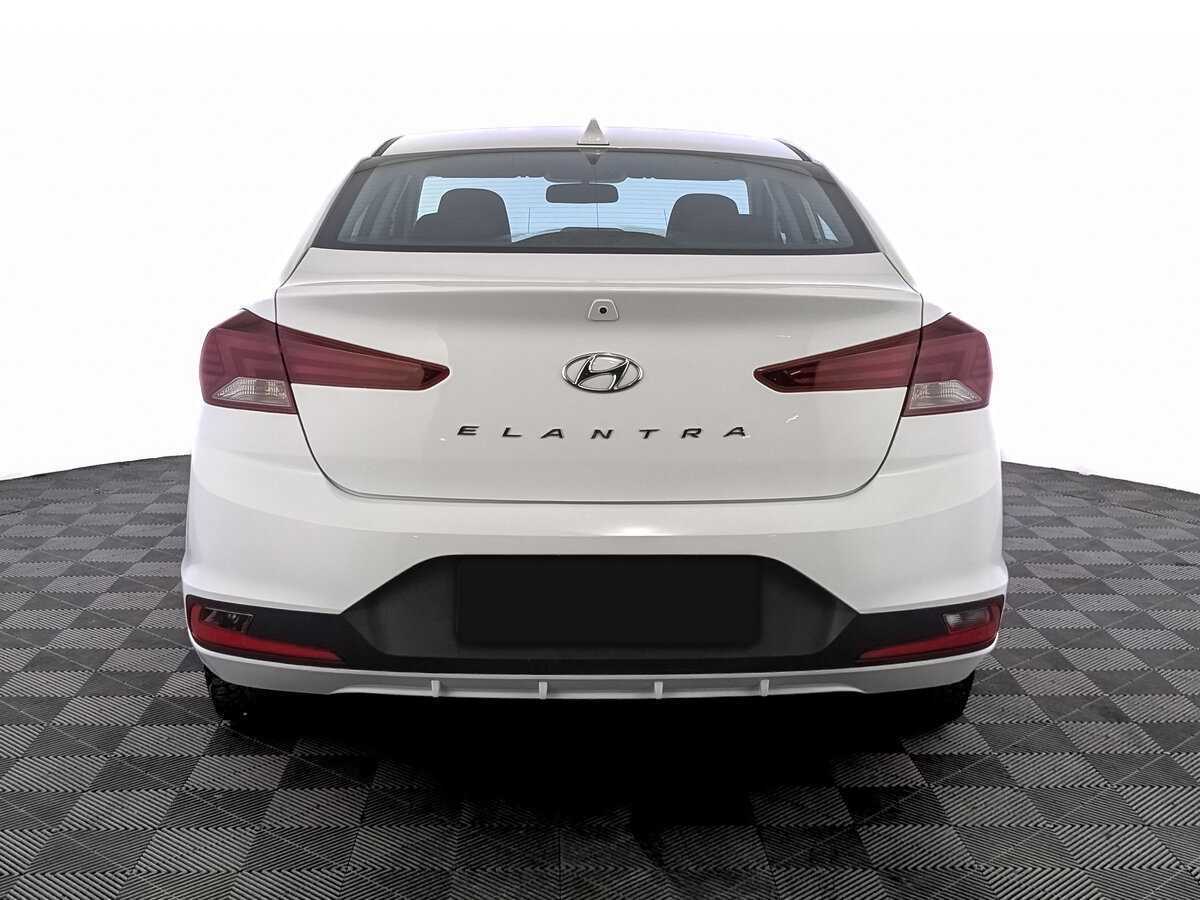 Купить Hyundai Elantra с пробегом. Фото: #5