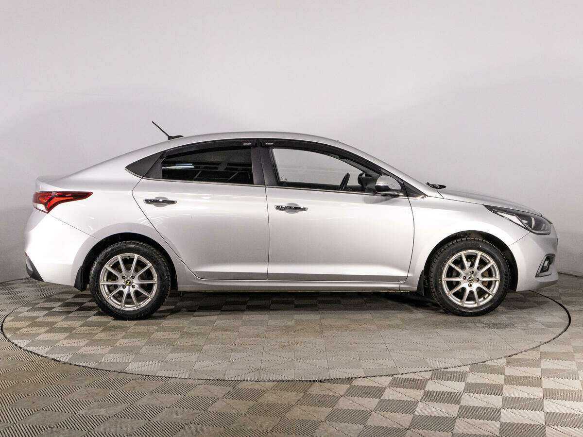 Купить Hyundai Solaris с пробегом. Фото: #3