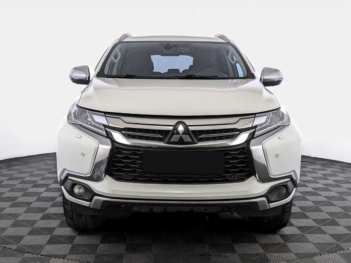 Купить Mitsubishi Pajero Sport с пробегом. Фото: #1