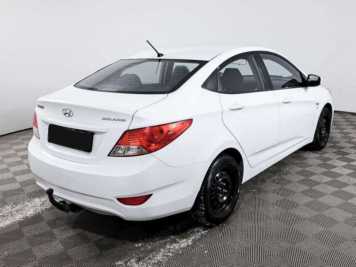 Купить Hyundai Solaris с пробегом. Фото: #4