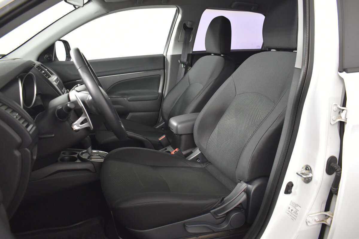Купить Mitsubishi ASX с пробегом. Фото: #13