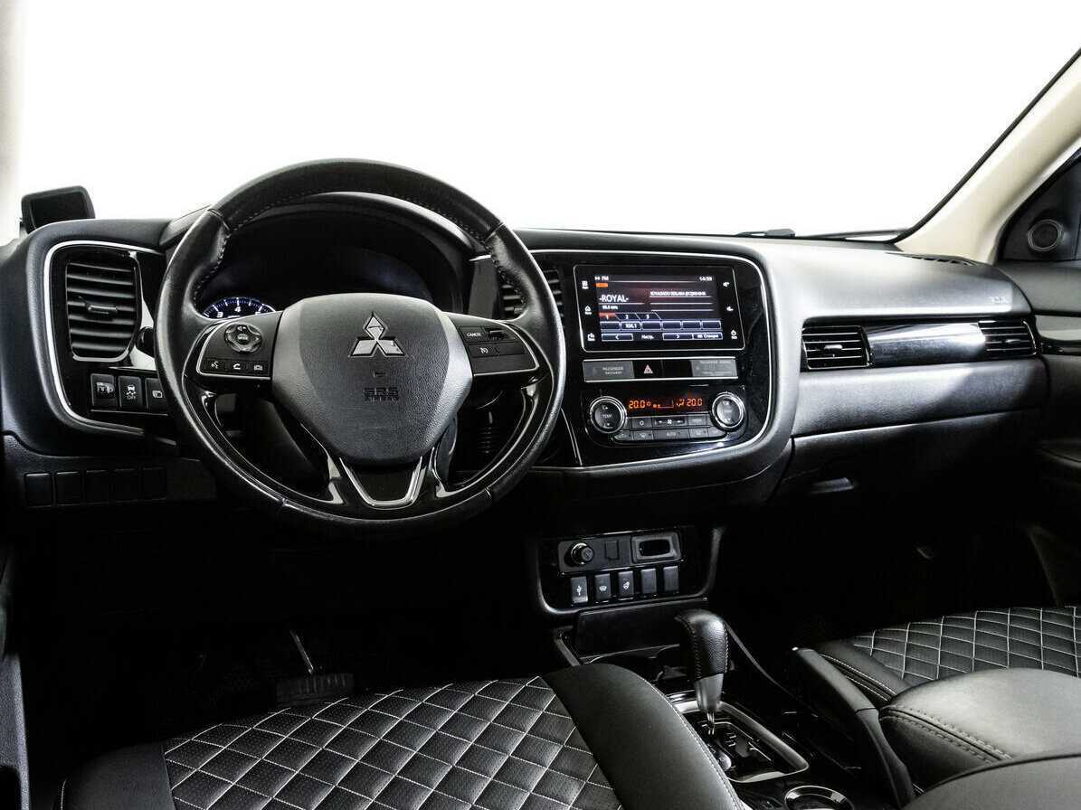 Купить Mitsubishi Outlander с пробегом. Фото: #9