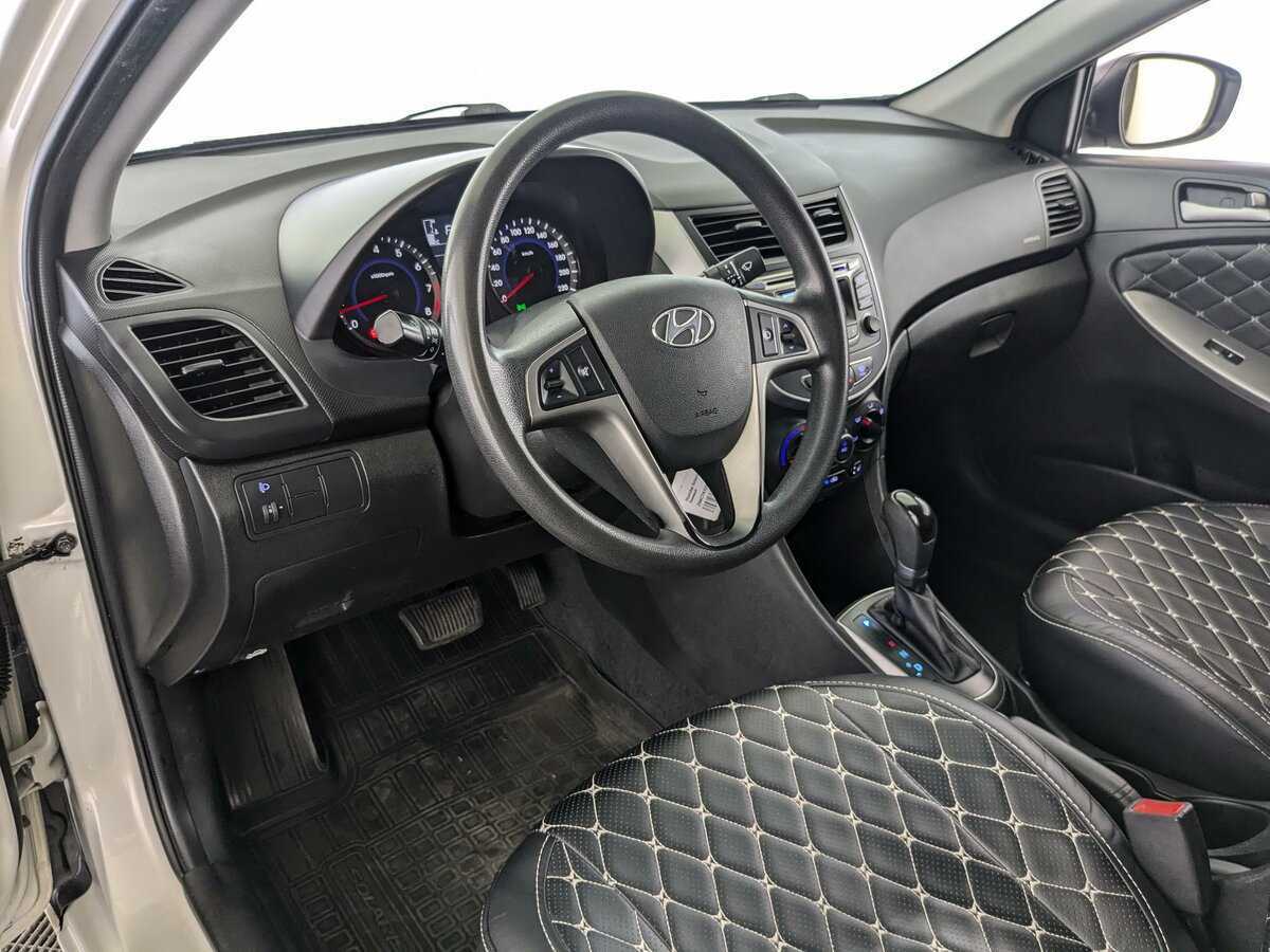 Купить Hyundai Solaris с пробегом. Фото: #13