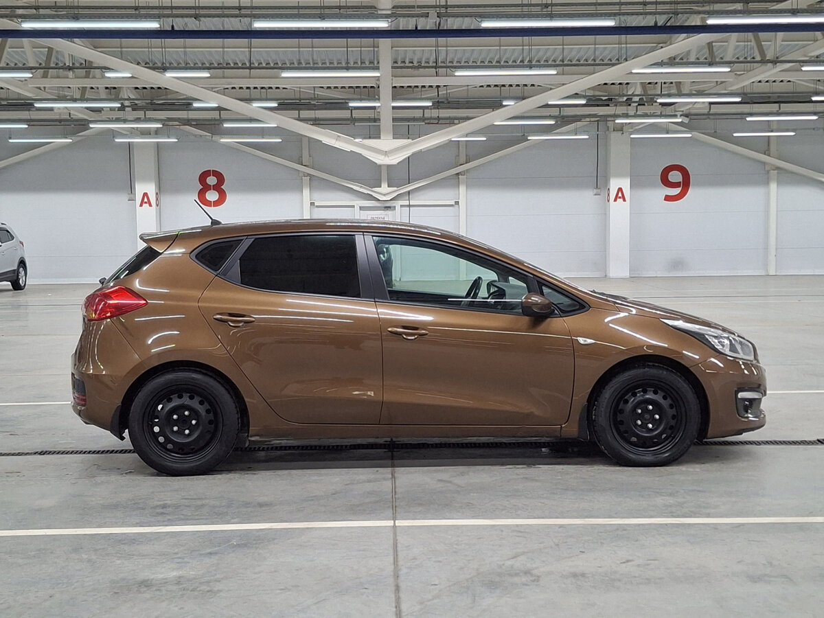 Купить Kia Ceed с пробегом. Фото: #3