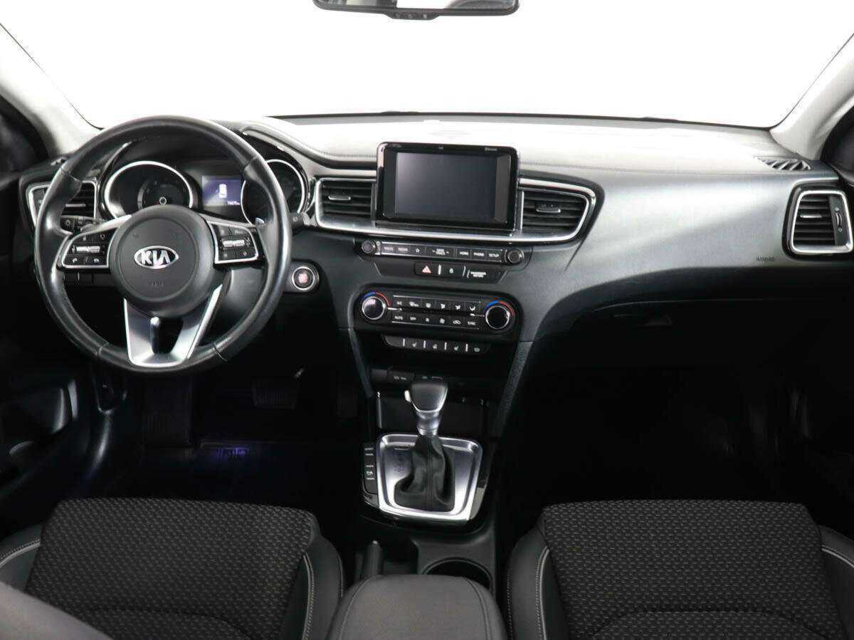 Купить Kia Ceed с пробегом. Фото: #10