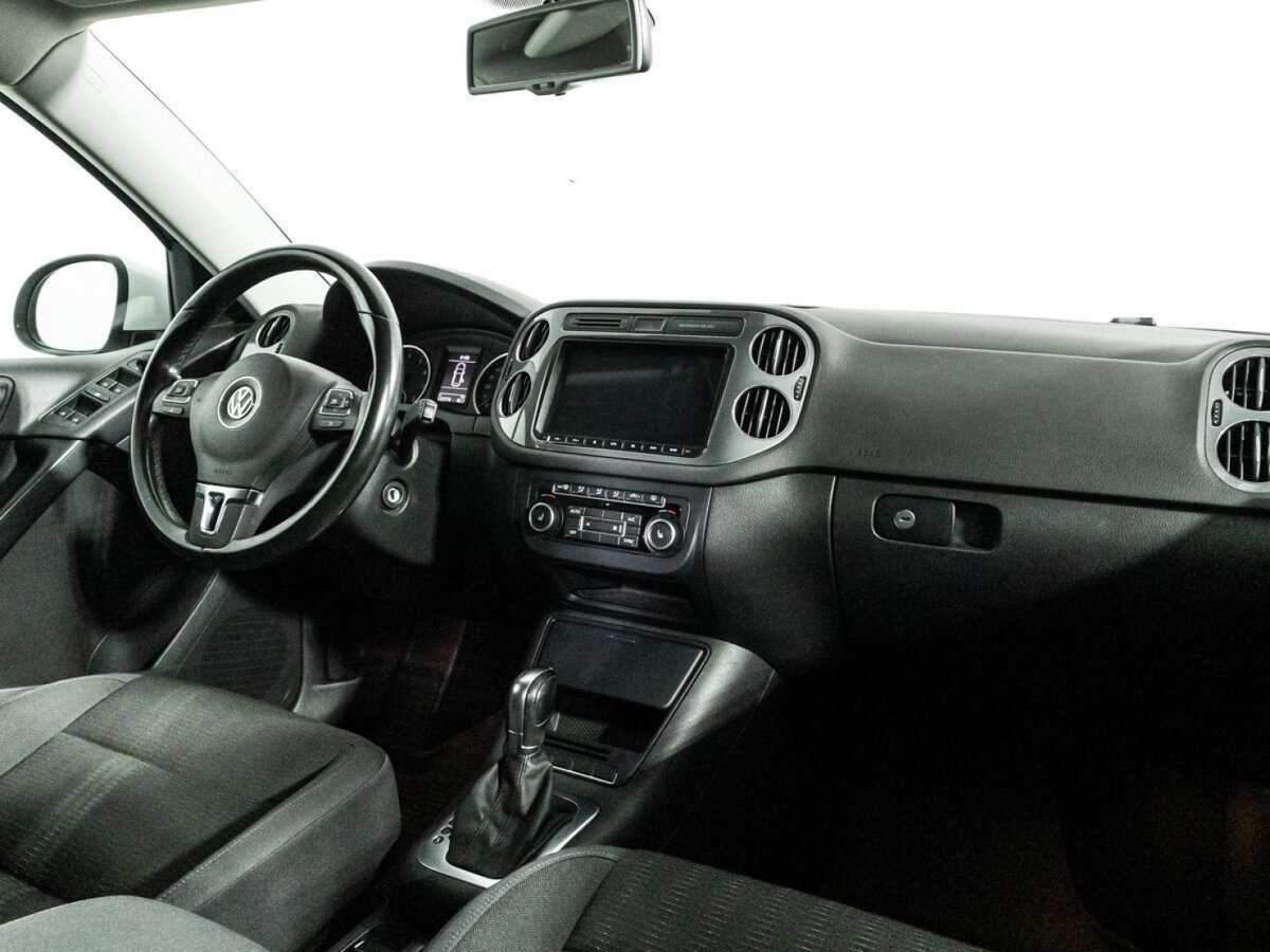 Купить Volkswagen Tiguan с пробегом. Фото: #8