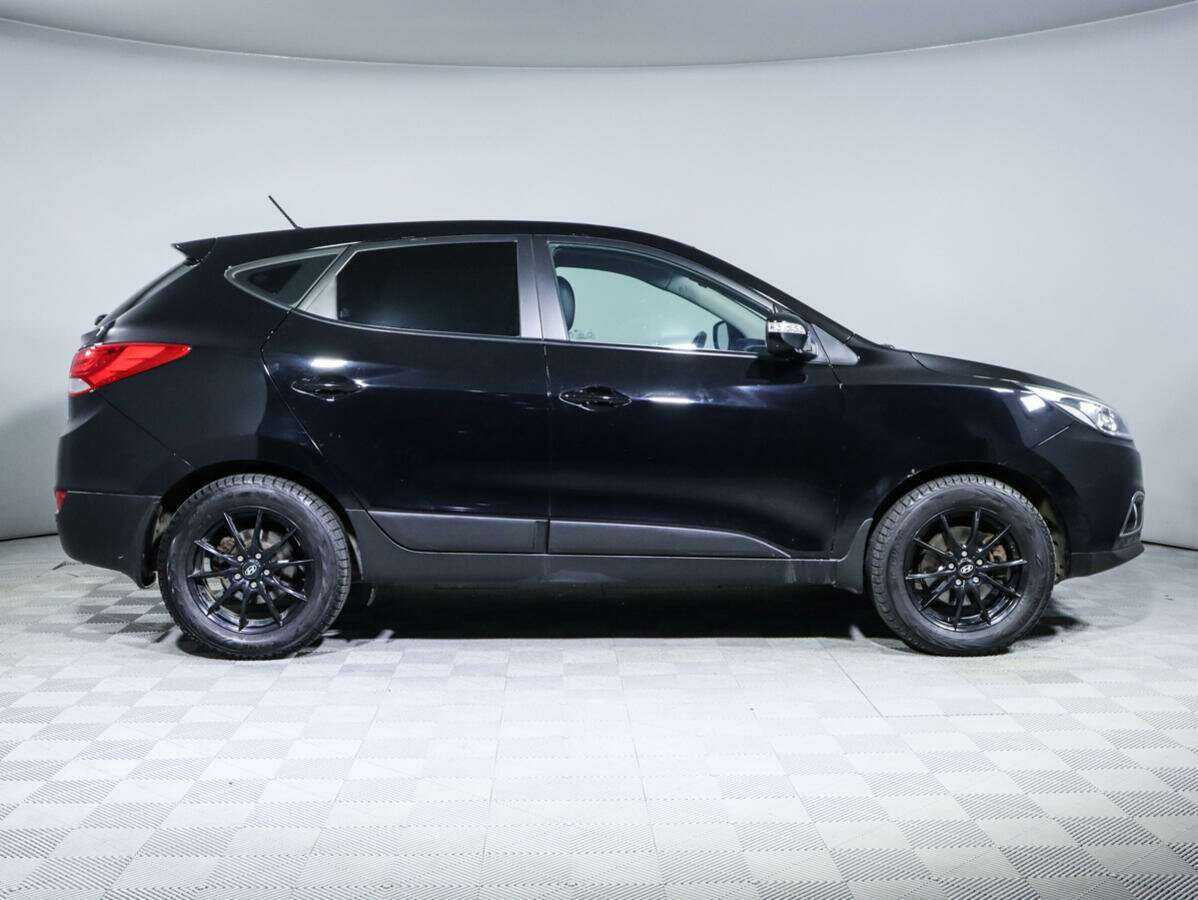 Купить Hyundai ix35 с пробегом. Фото: #3