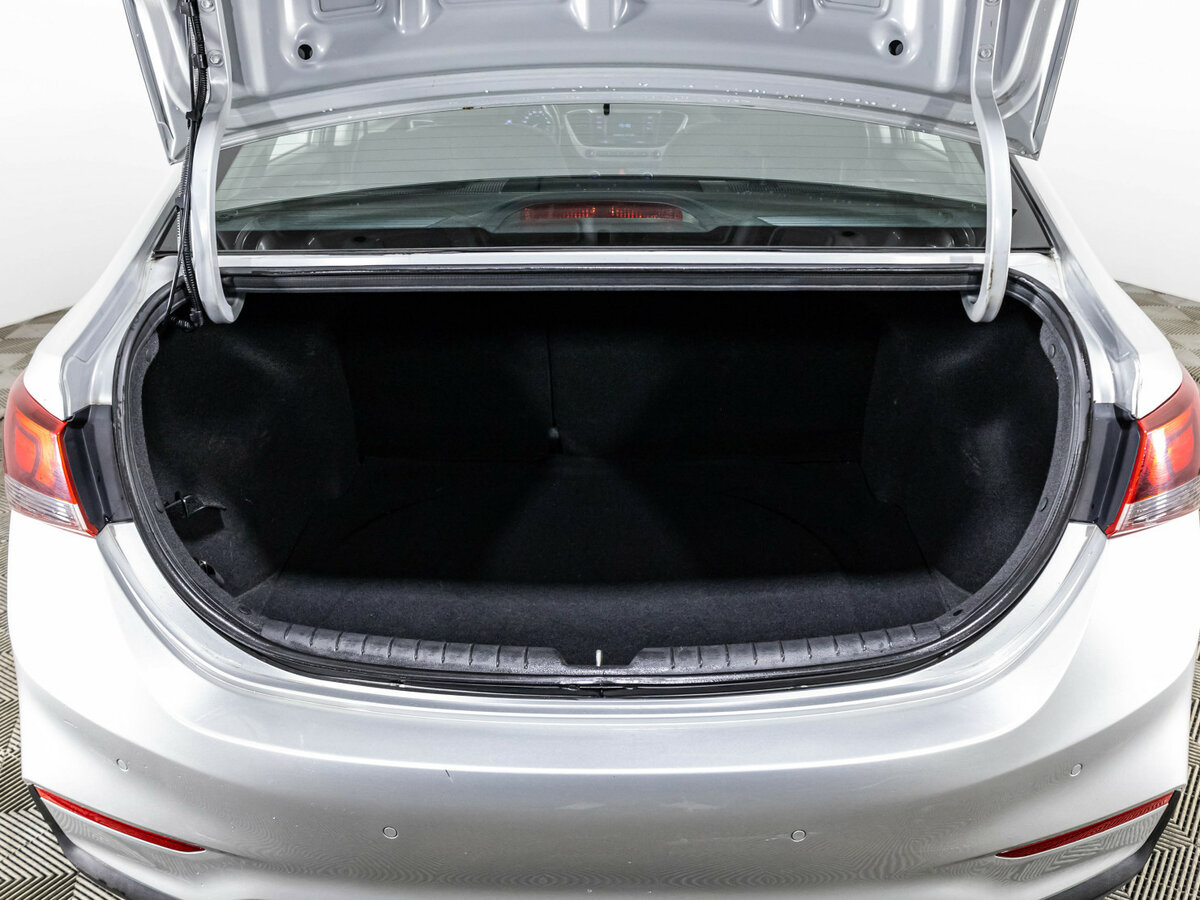 Купить Hyundai Solaris с пробегом. Фото: #14