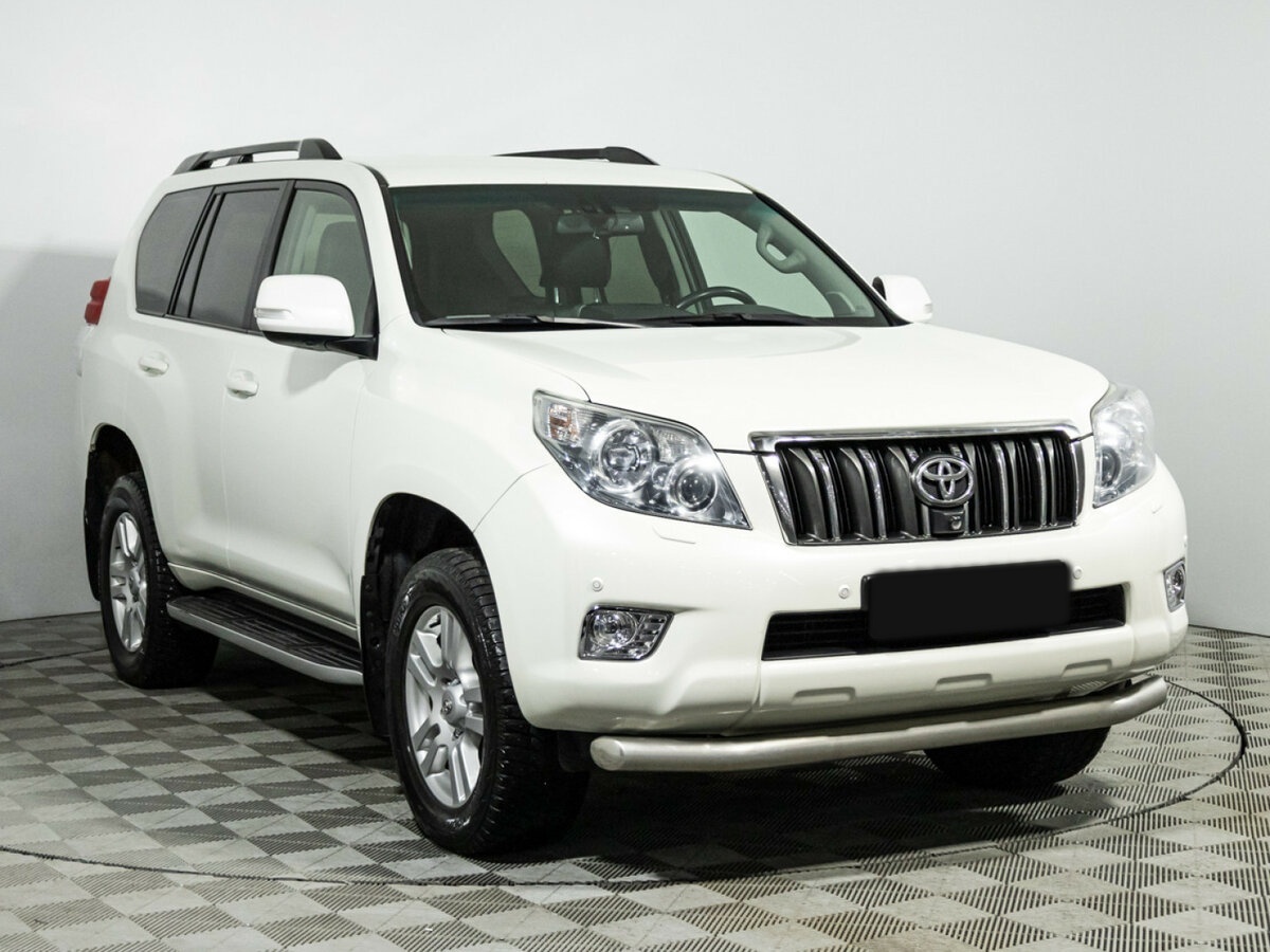 Купить Toyota Land Cruiser Prado с пробегом. Фото: #2
