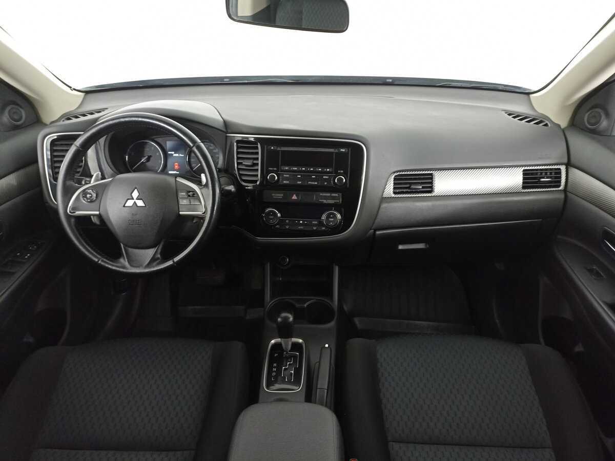Купить Mitsubishi Outlander с пробегом. Фото: #11