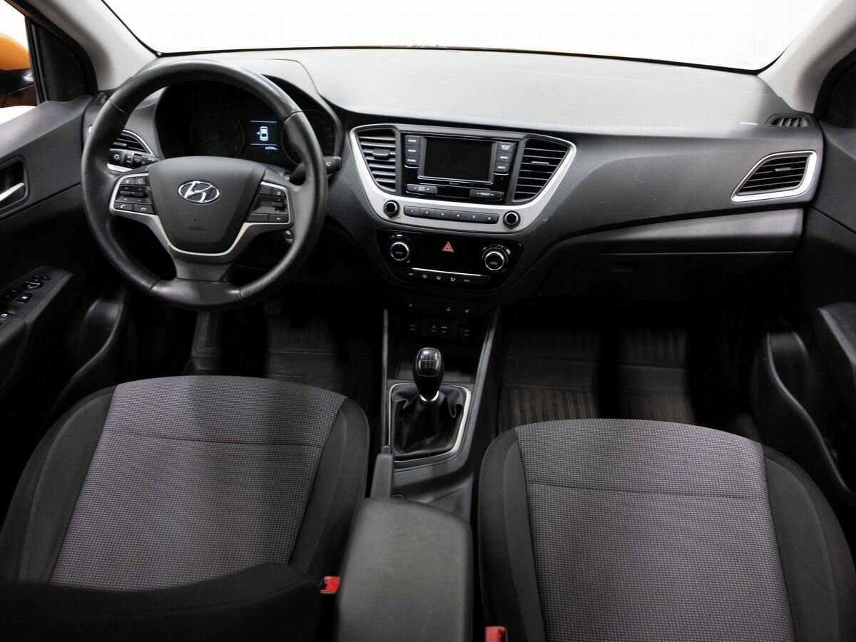 Купить Hyundai Solaris с пробегом. Фото: #12