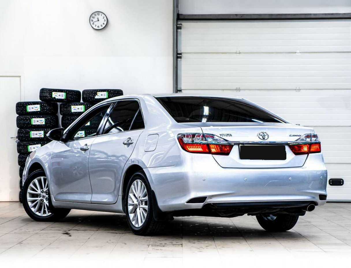 Купить Toyota Camry с пробегом. Фото: #3