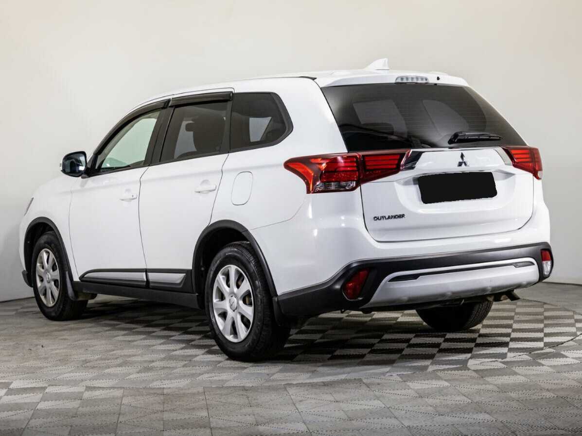 Купить Mitsubishi Outlander с пробегом. Фото: #5