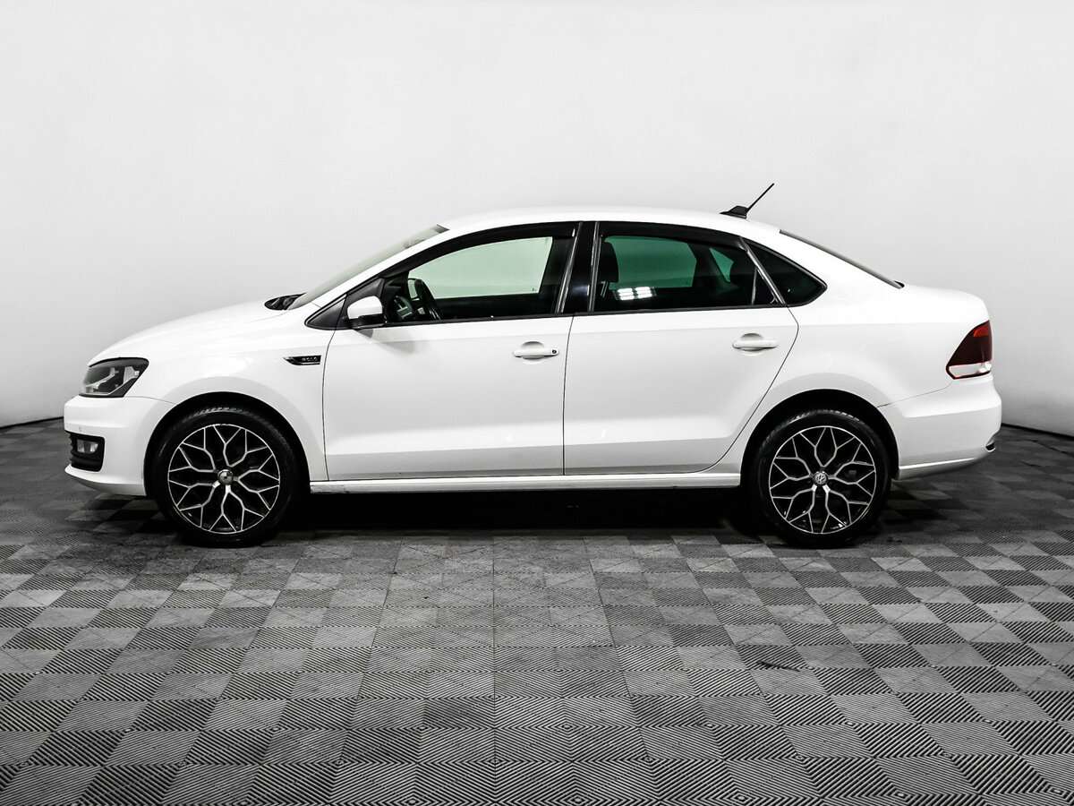 Купить Volkswagen Polo с пробегом. Фото: #8