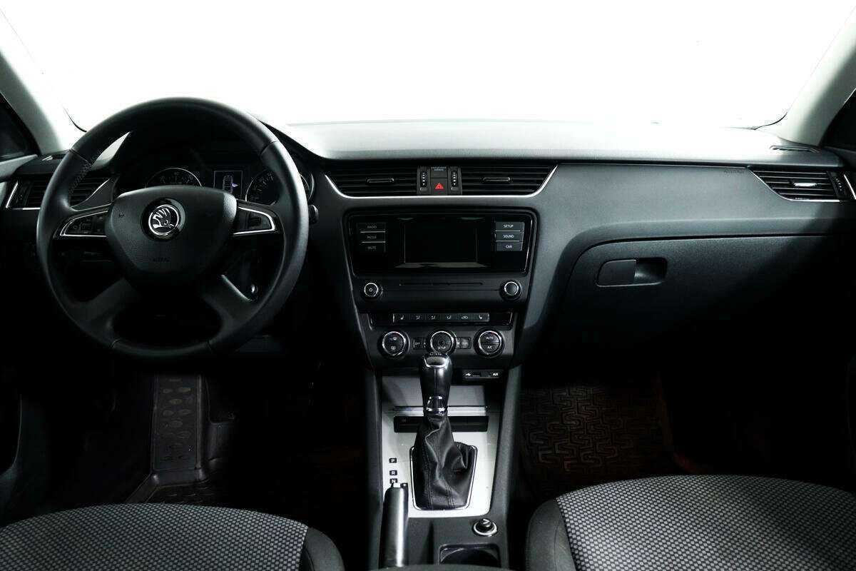 Купить Skoda Octavia с пробегом. Фото: #9