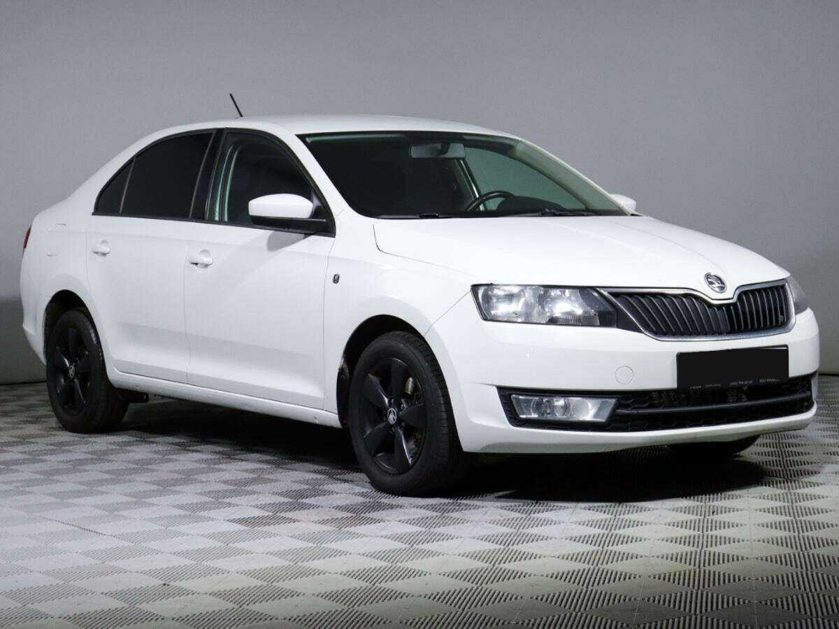 Купить Skoda Rapid с пробегом. Фото: #2