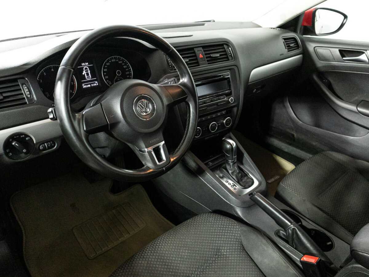 Купить Volkswagen Jetta с пробегом. Фото: #10