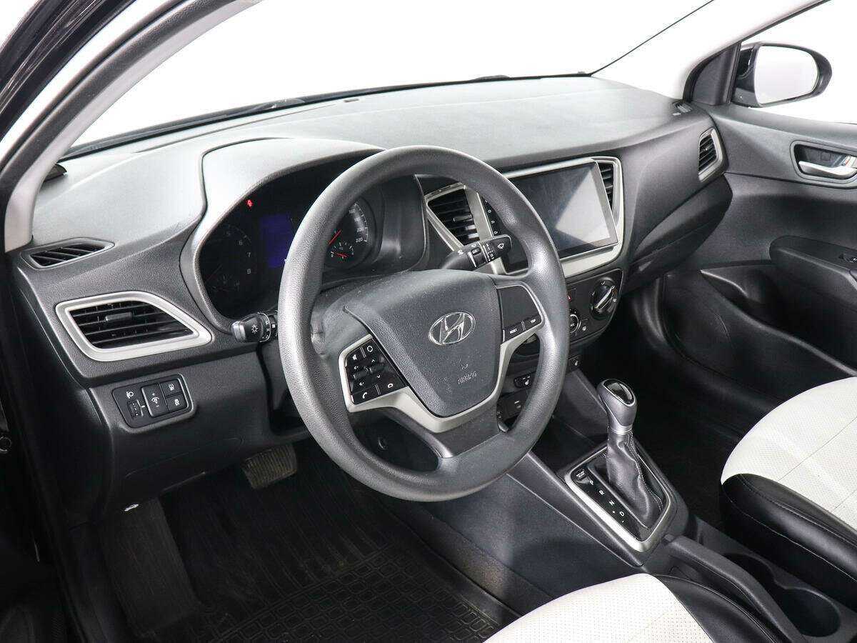 Купить Hyundai Solaris с пробегом. Фото: #8