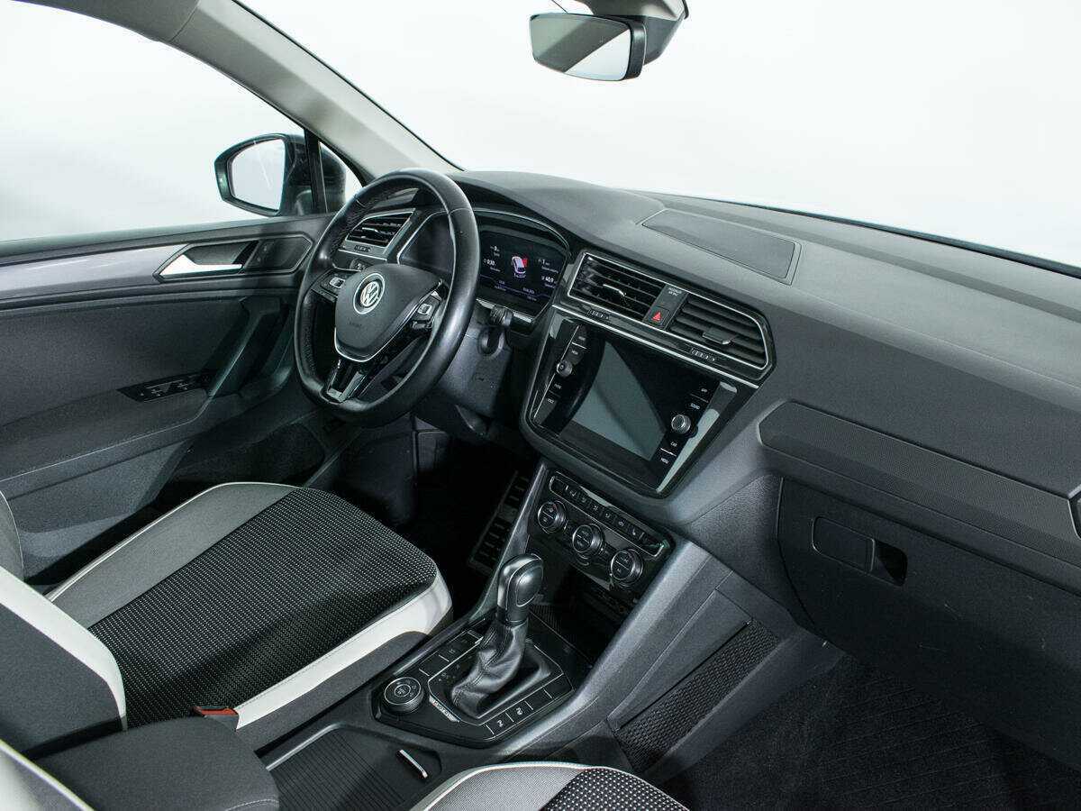 Купить Volkswagen Tiguan с пробегом. Фото: #8