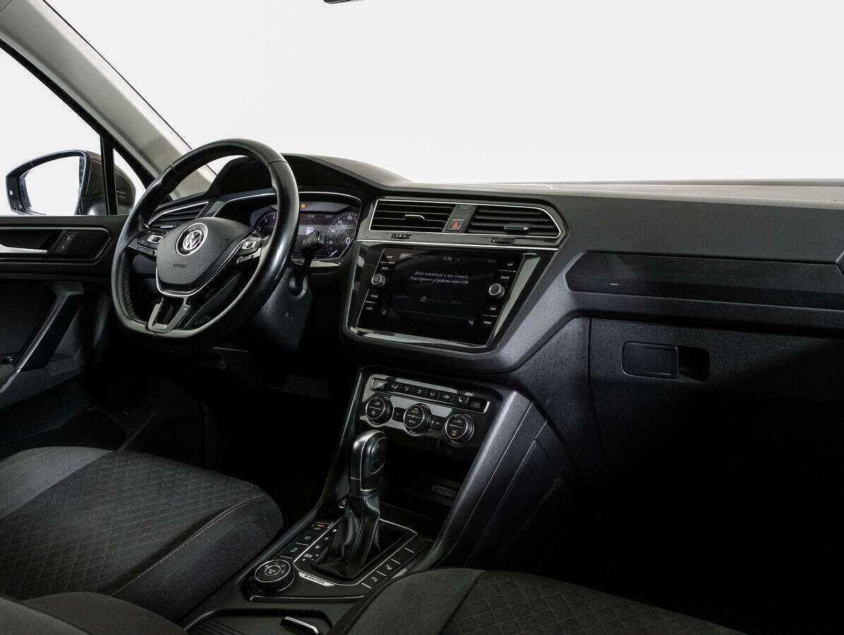 Купить Volkswagen Tiguan с пробегом. Фото: #8