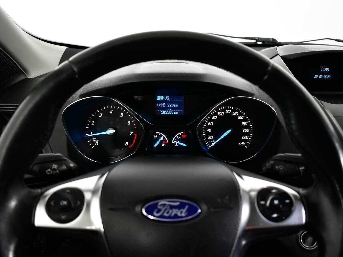 Купить Ford Kuga с пробегом. Фото: #10