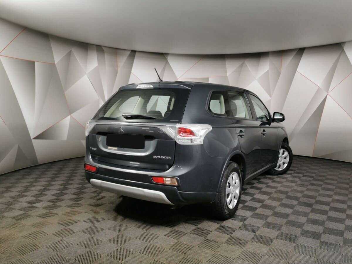 Купить Mitsubishi Outlander с пробегом. Фото: #1