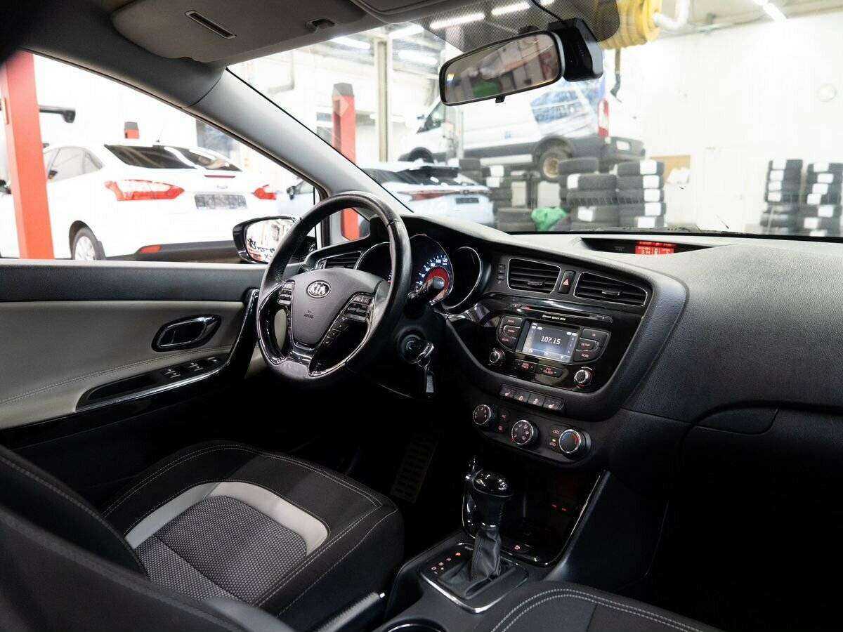 Купить Kia Ceed с пробегом. Фото: #16