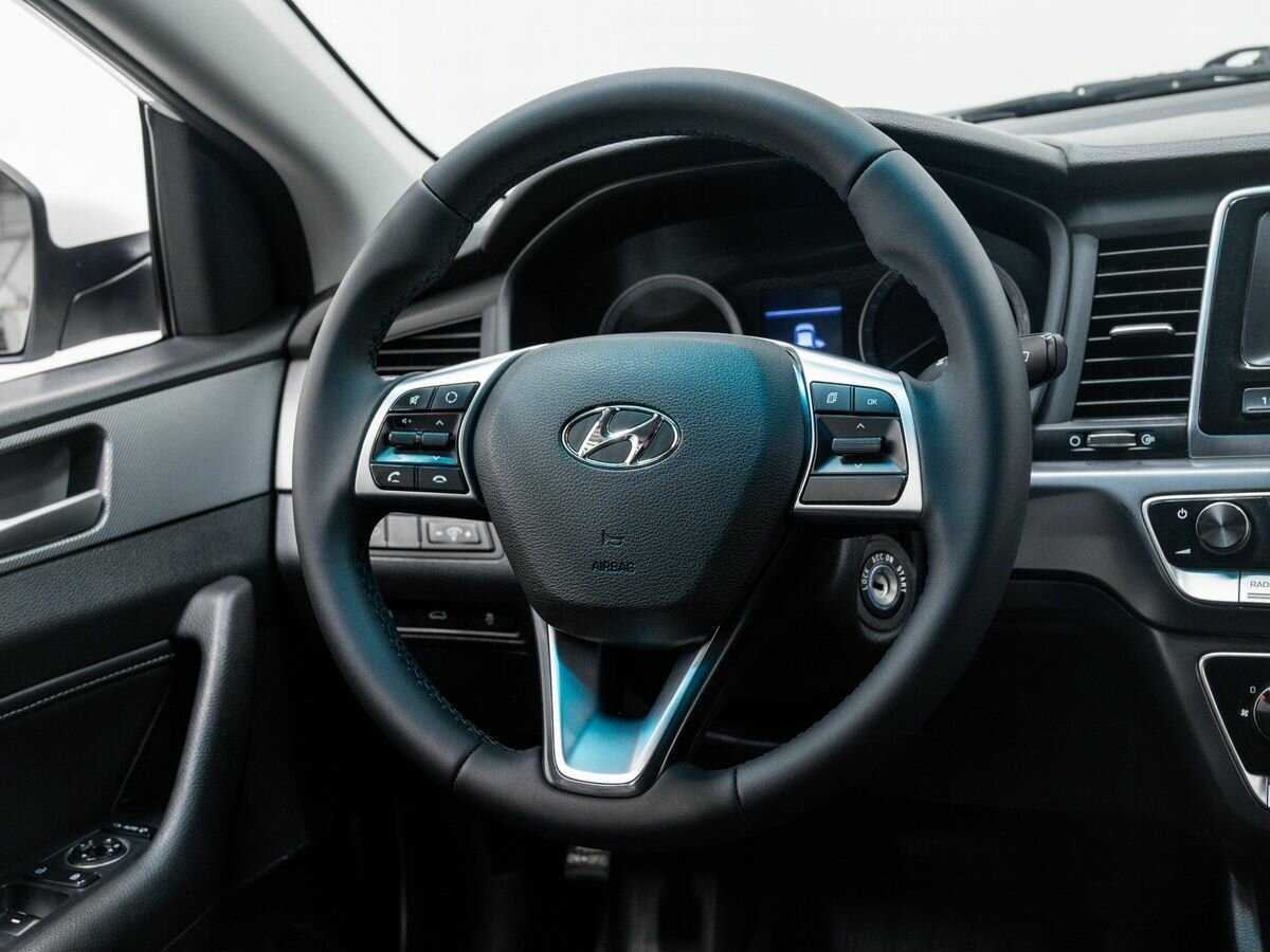 Купить Hyundai Sonata с пробегом. Фото: #10