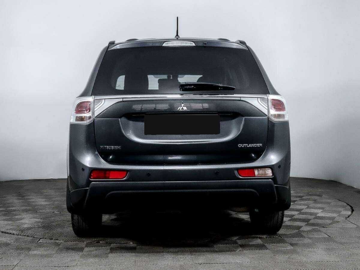 Купить Mitsubishi Outlander с пробегом. Фото: #4