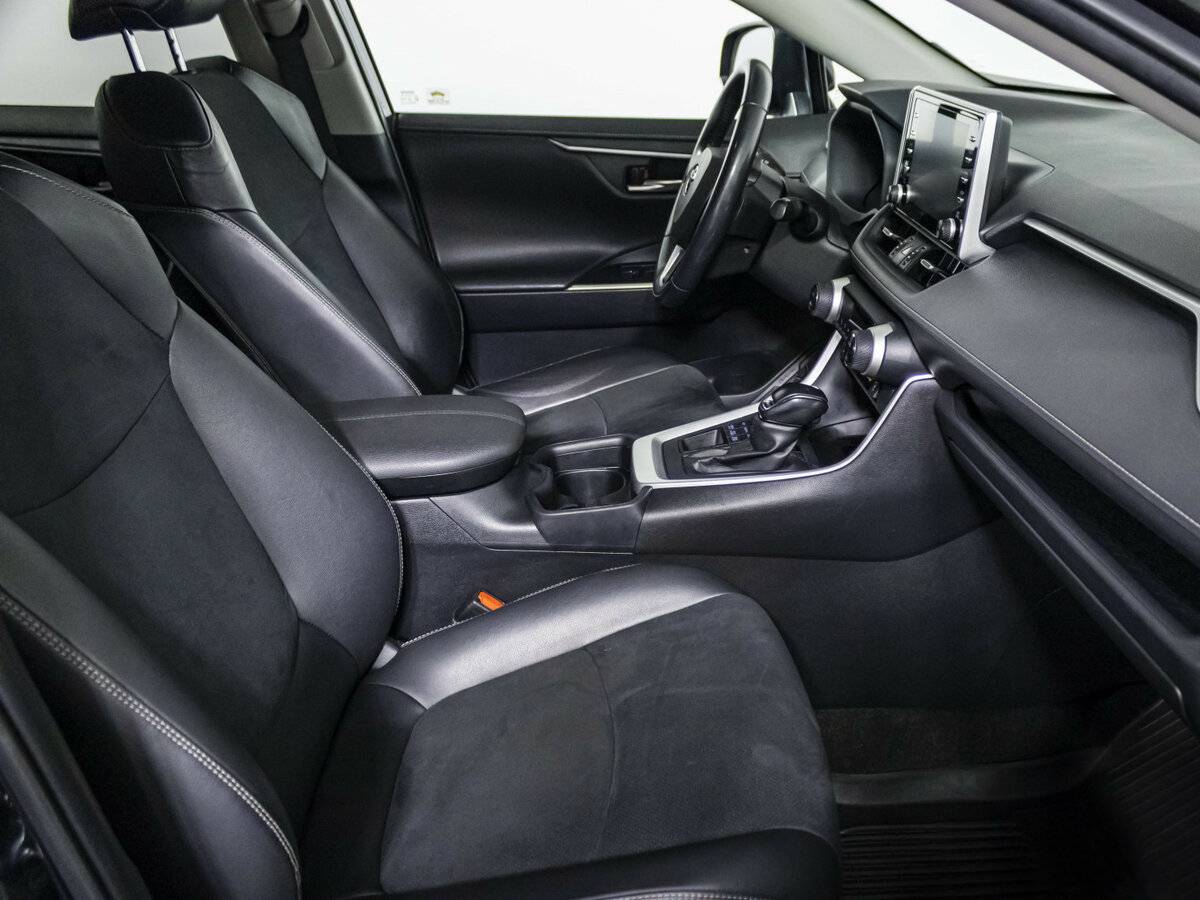 Купить Toyota RAV4 с пробегом. Фото: #7
