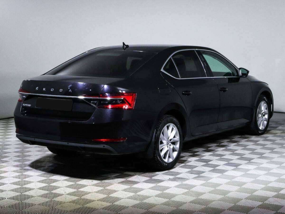 Купить Skoda Superb с пробегом. Фото: #4