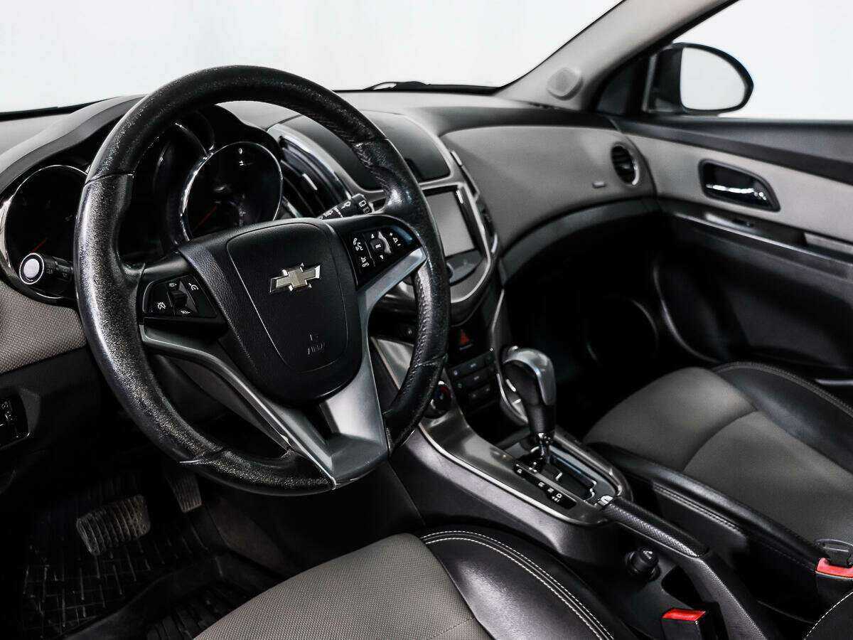 Купить Chevrolet Cruze с пробегом. Фото: #8