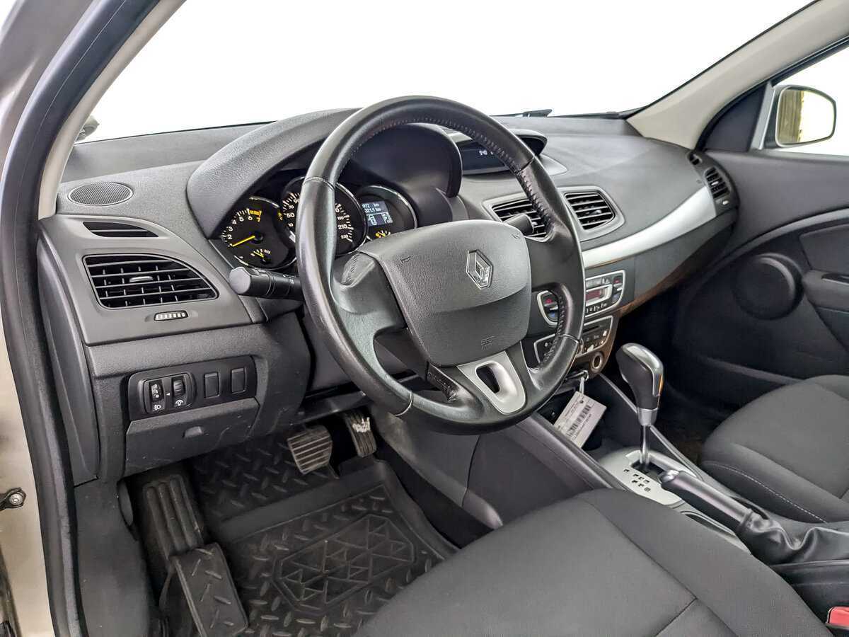 Купить Renault Fluence с пробегом. Фото: #13