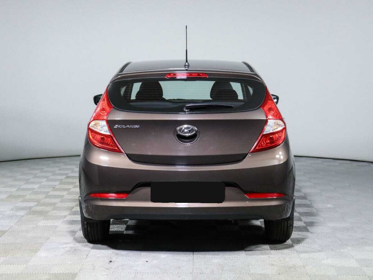 Купить Hyundai Solaris с пробегом. Фото: #4