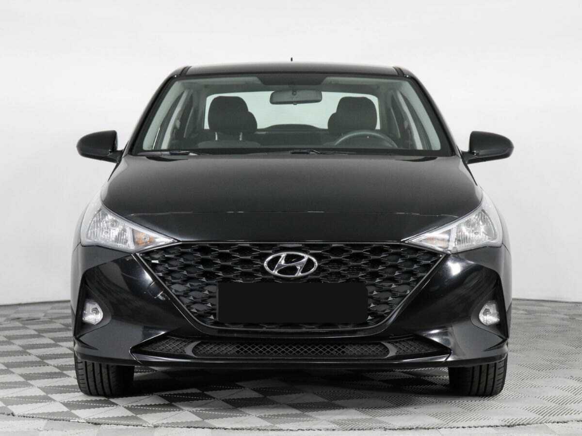 Купить Hyundai Solaris с пробегом. Фото: #1