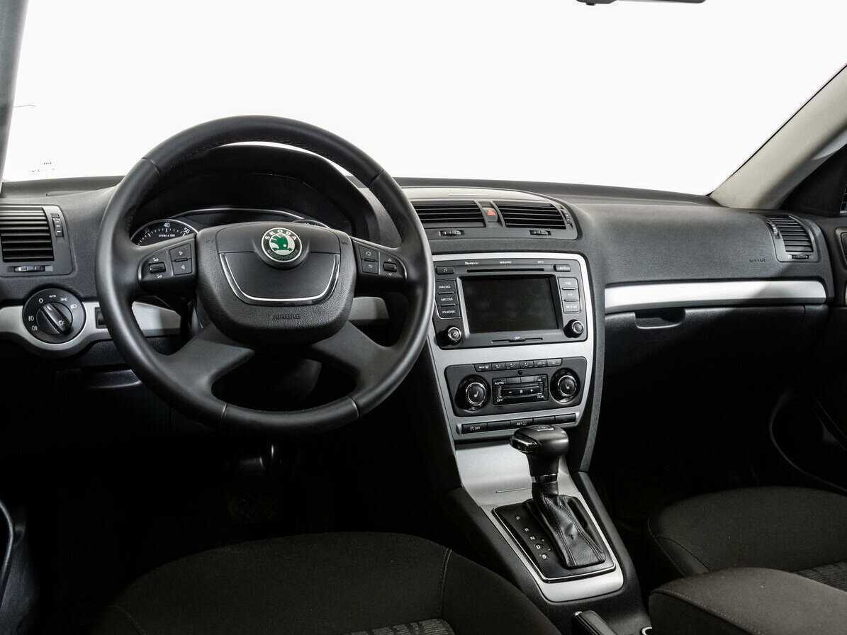 Купить Skoda Octavia с пробегом. Фото: #10
