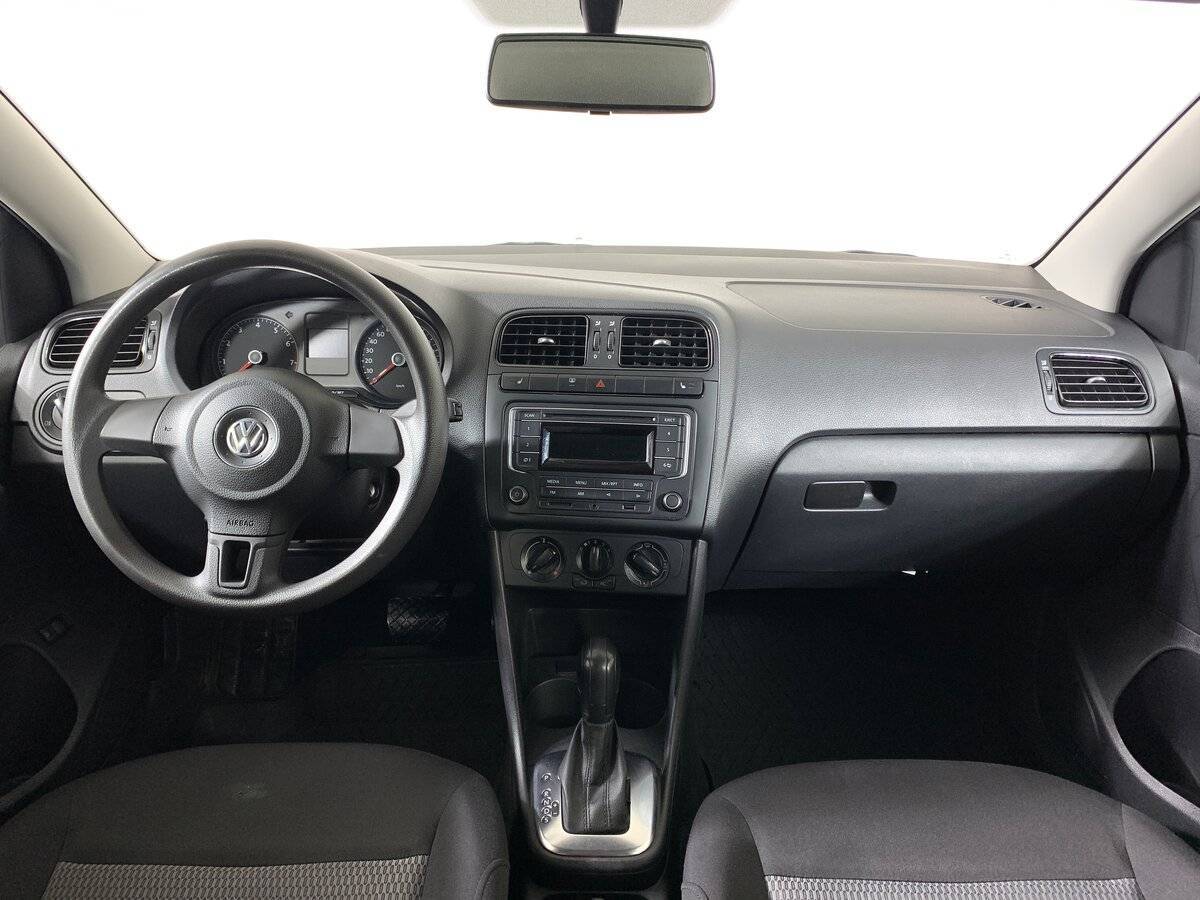 Купить Volkswagen Polo с пробегом. Фото: #11