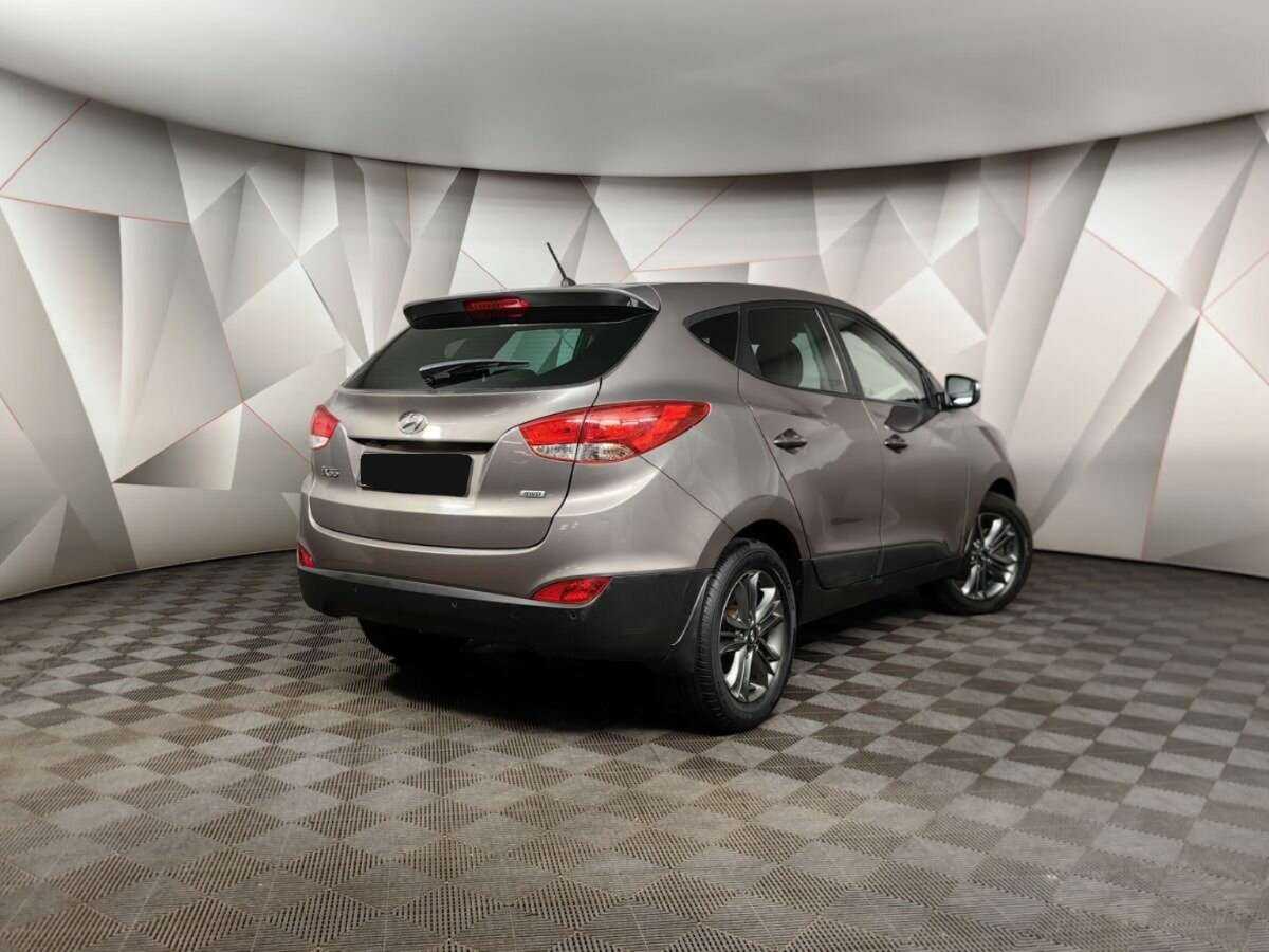 Купить Hyundai ix35 с пробегом. Фото: #1
