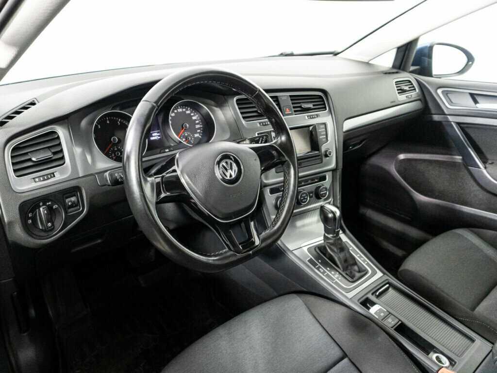 Купить Volkswagen Golf с пробегом. Фото: #10