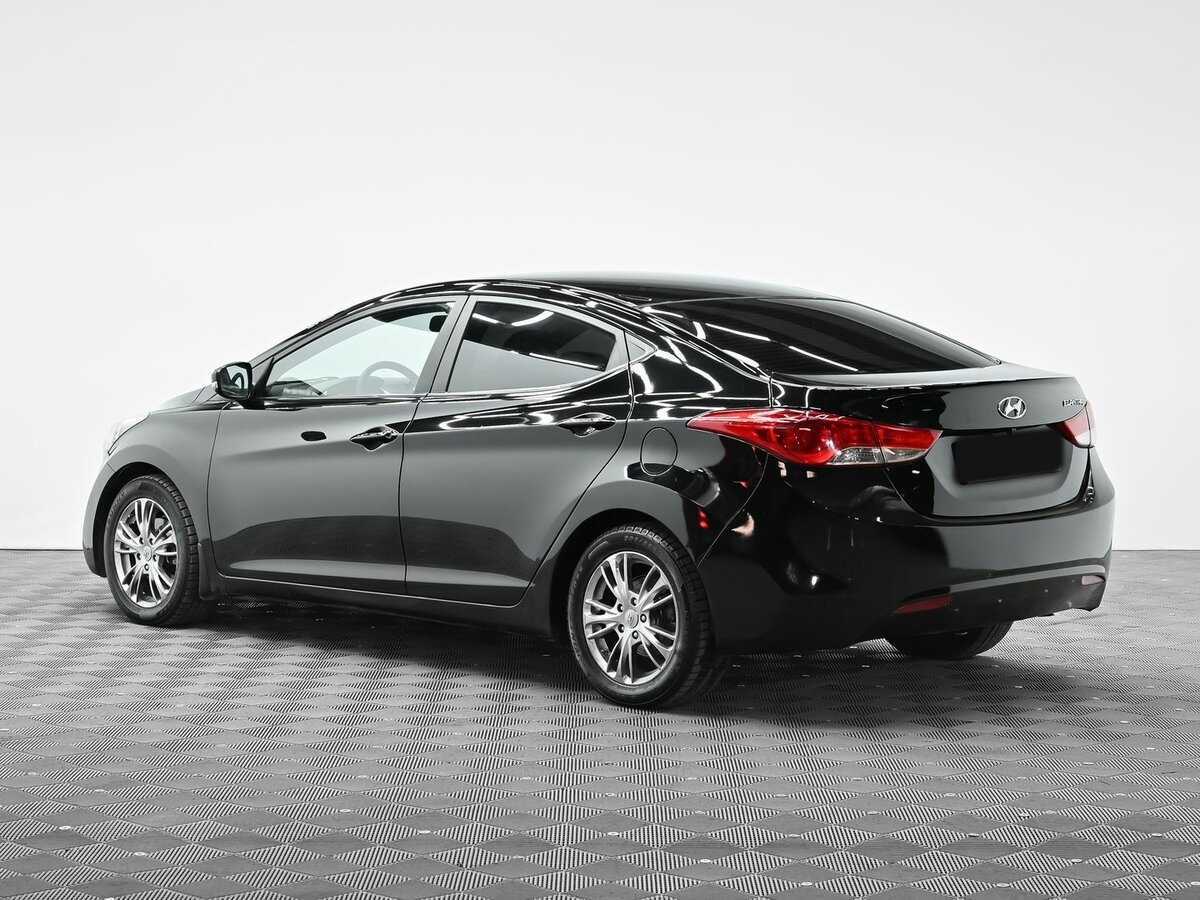Купить Hyundai Elantra с пробегом. Фото: #2