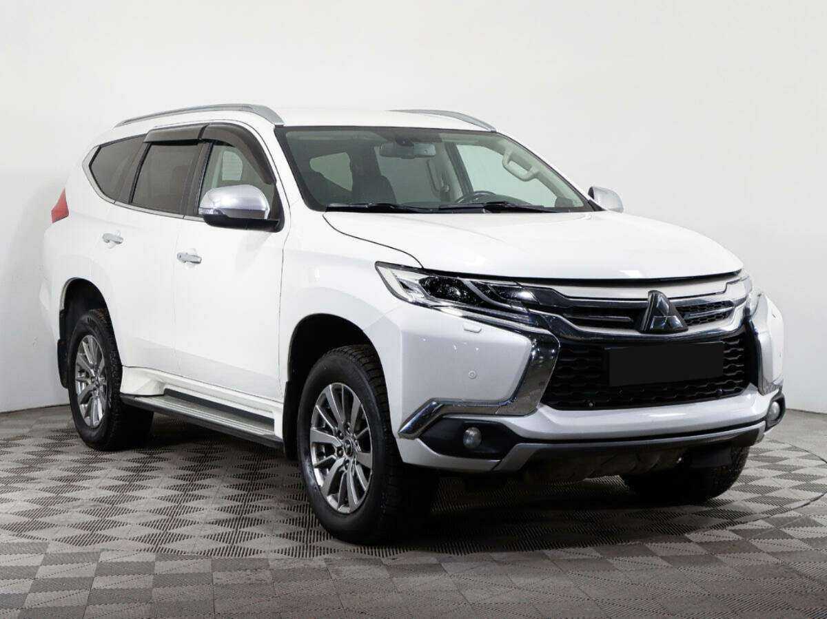 Купить Mitsubishi Pajero Sport с пробегом. Фото: #2