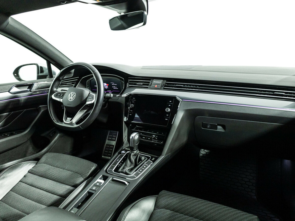 Купить Volkswagen Passat с пробегом. Фото: #8