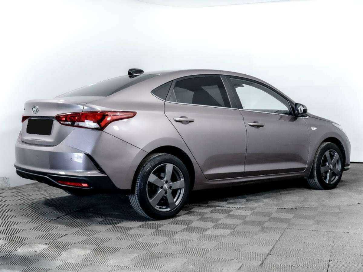Купить Hyundai Solaris с пробегом. Фото: #3